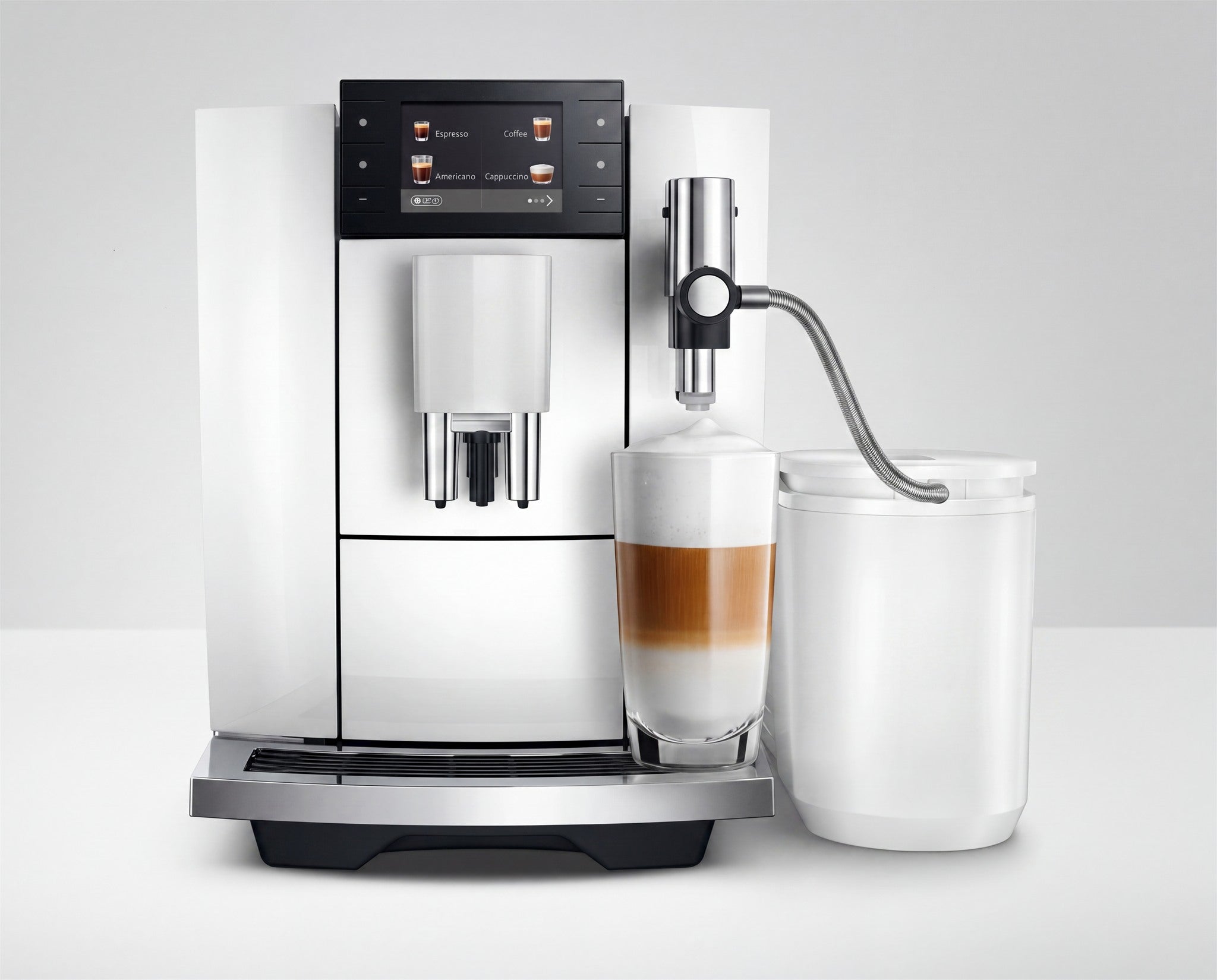 Latte macchiato con el enfriador de leche, cafetera Piano White