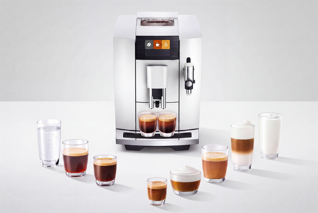 Especialidades de café preparadas por la cafetera en Piano White